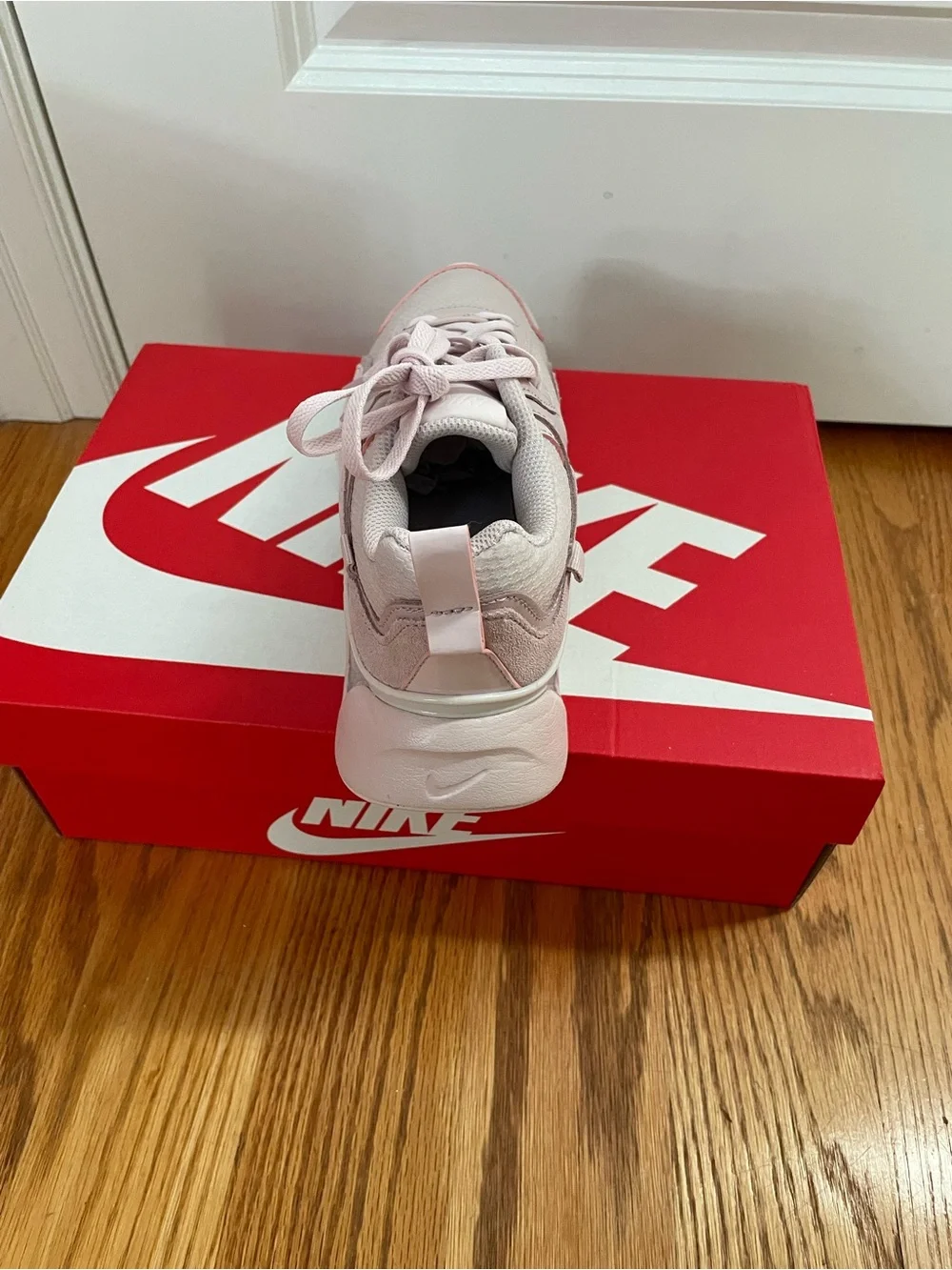 Nike RYZ 365 II Barely Rose Pink Women’s Sneakers Size 7.5 New in Box